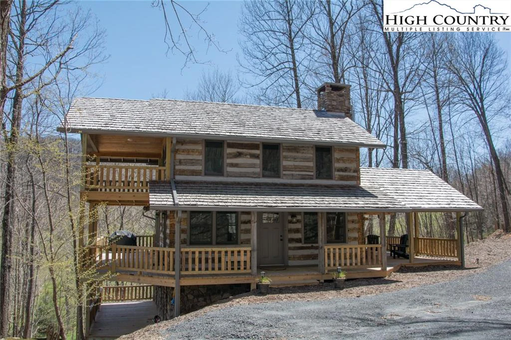 Image number 1 for the current listing