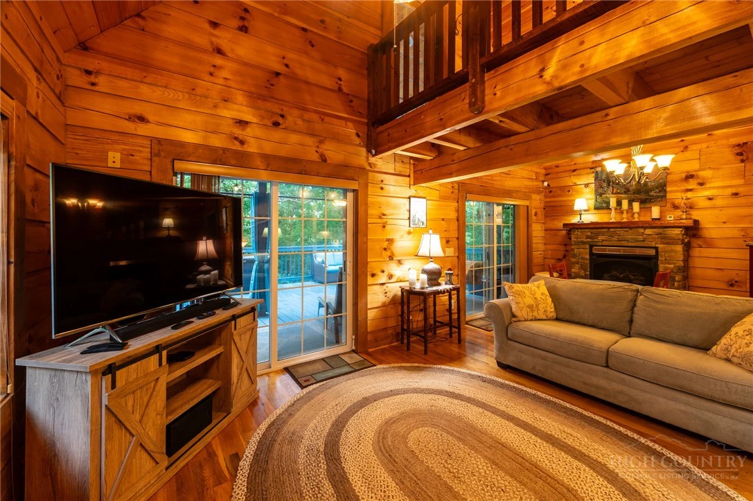 Image number 8 for the current listing