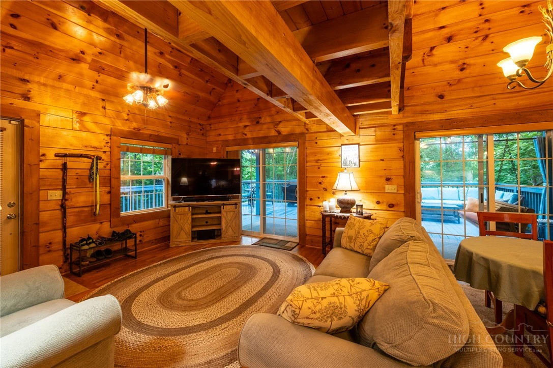 Image number 9 for the current listing