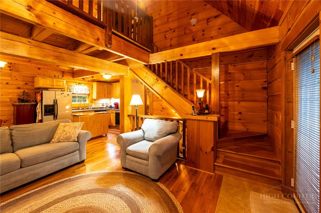 Image number 12 for the current listing