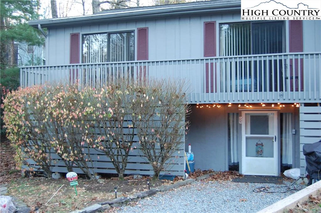 Image number 9 for the current listing