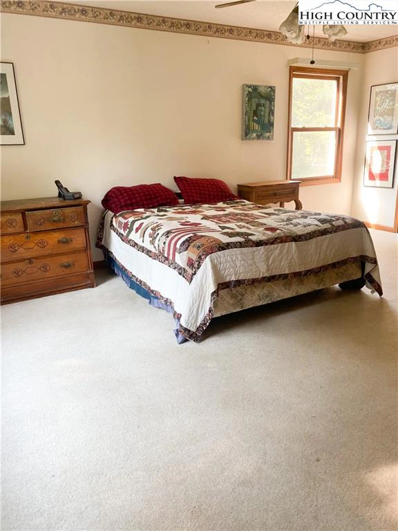 Image number 13 for the current listing