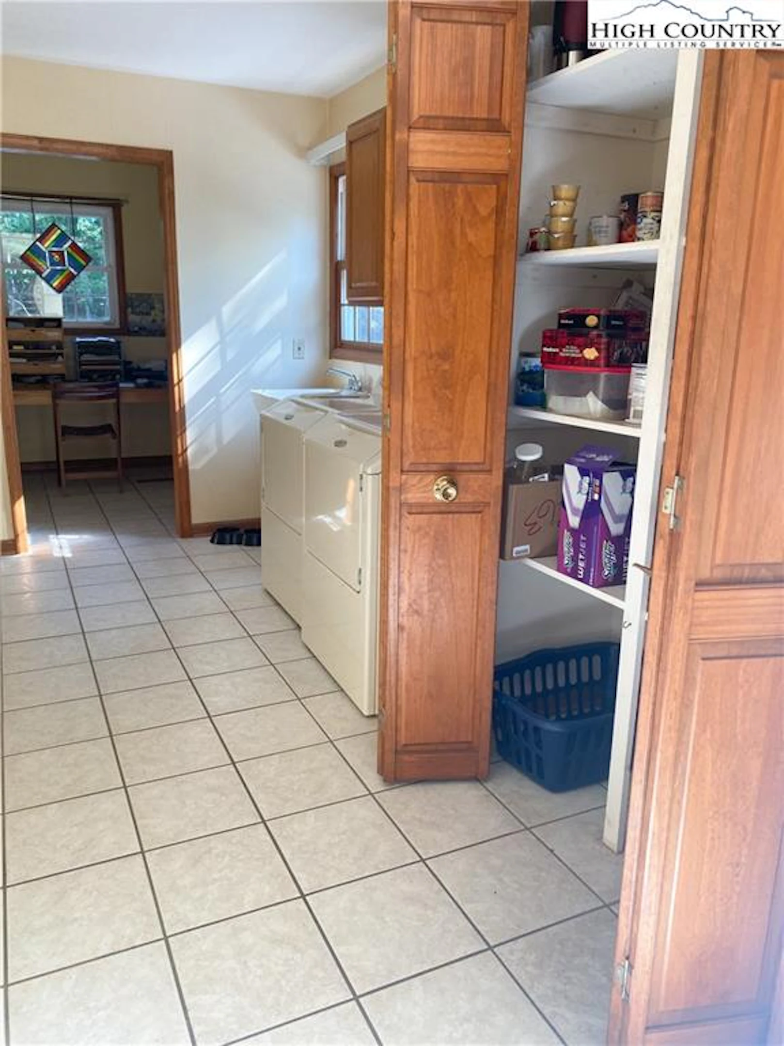 Image number 9 for the current listing