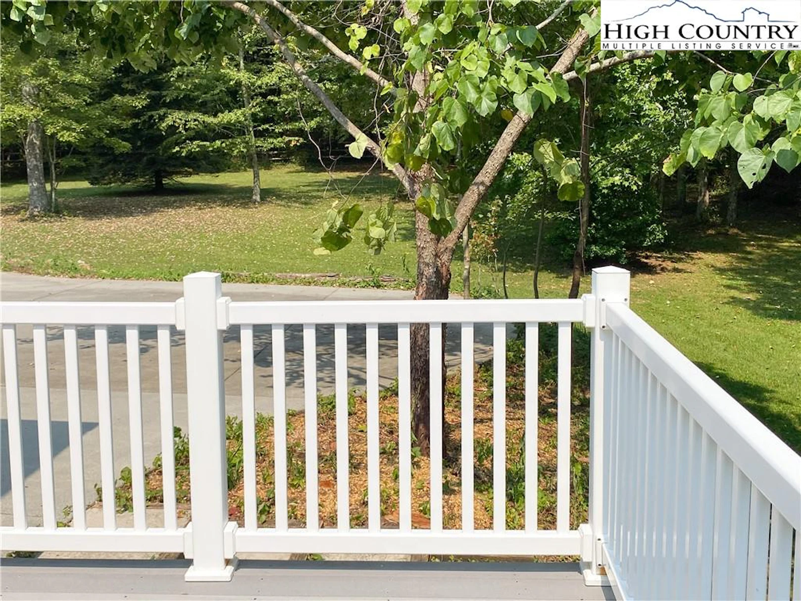 Image number 17 for the current listing