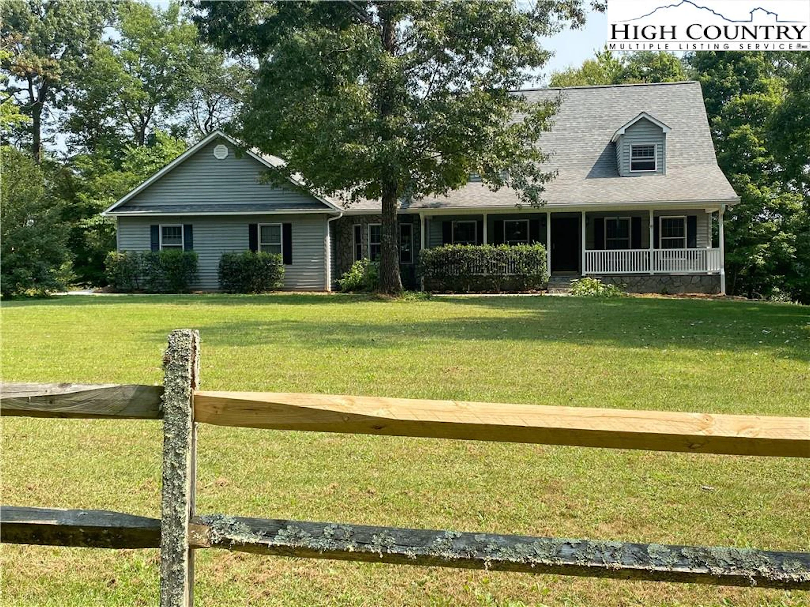 Image number 19 for the current listing