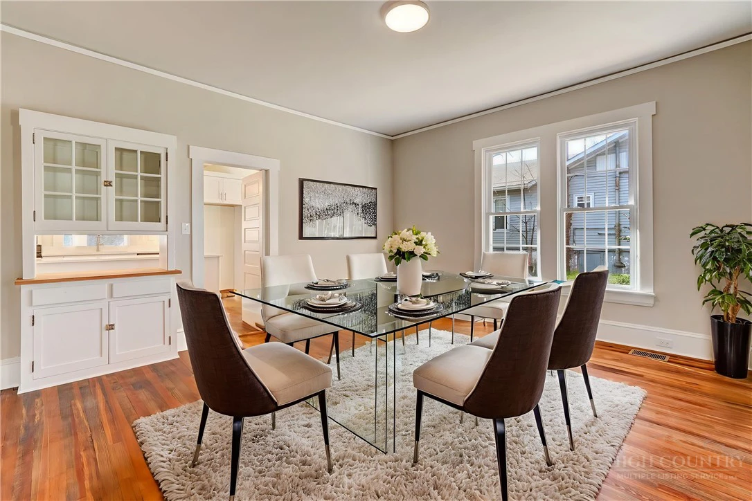 Image number 9 for the current listing