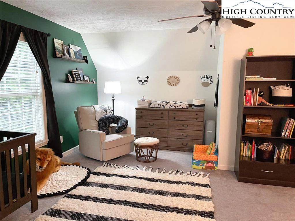 Image number 6 for the current listing