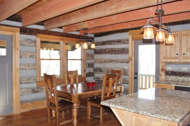 Image number 9 for the current listing