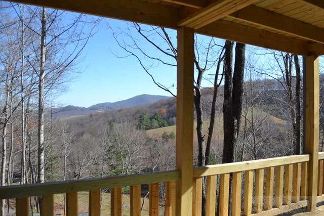 Image number 5 for the current listing