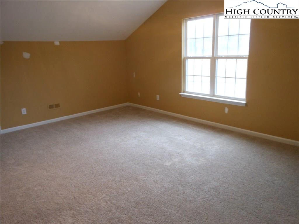 Image number 20 for the current listing