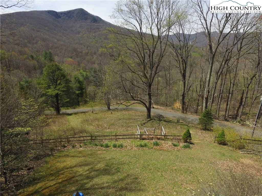 Image number 11 for the current listing
