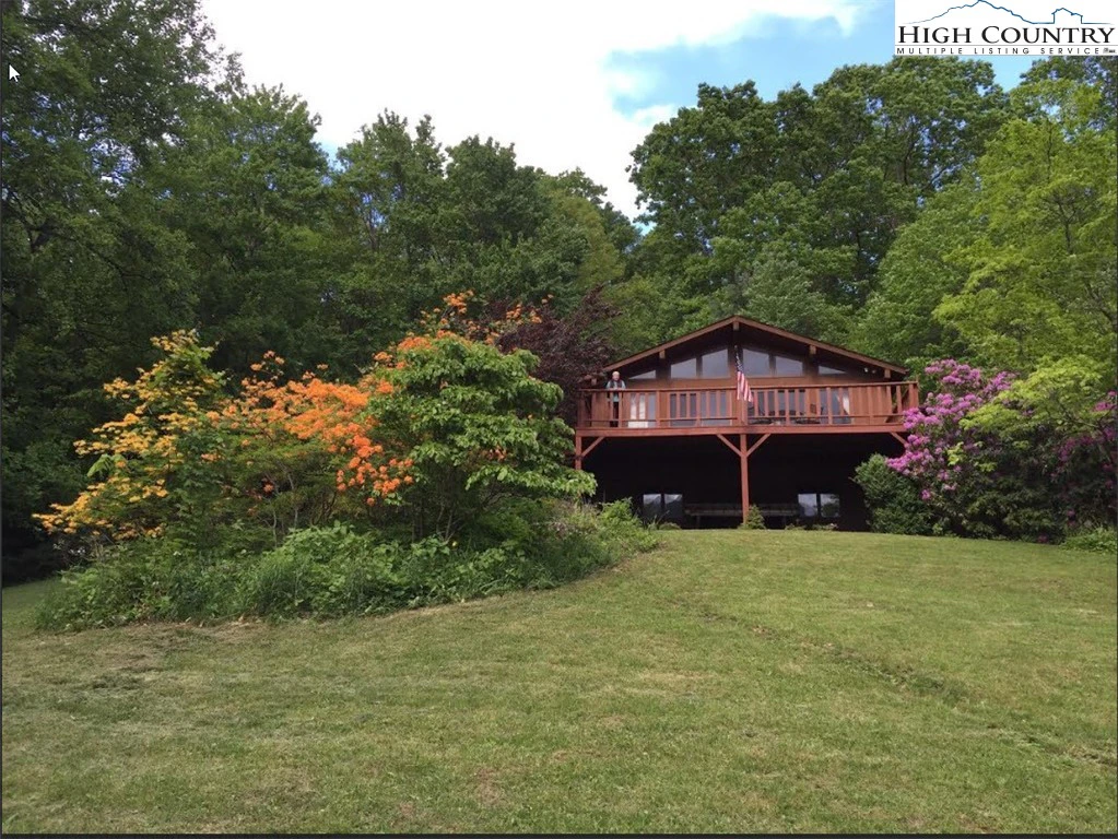 Image number 1 for the current listing