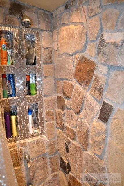 Image number 13 for the current listing