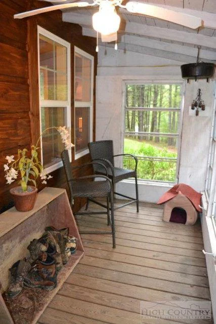 Image number 10 for the current listing