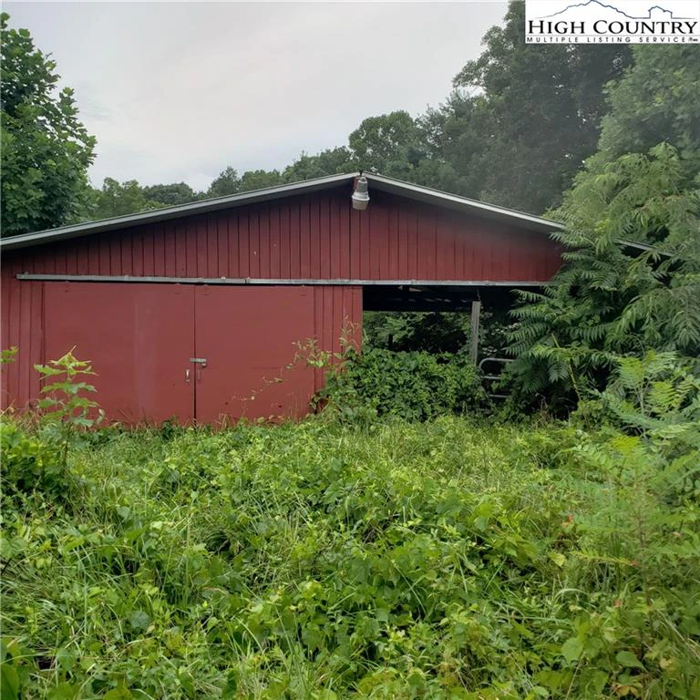 Image number 1 for the current listing
