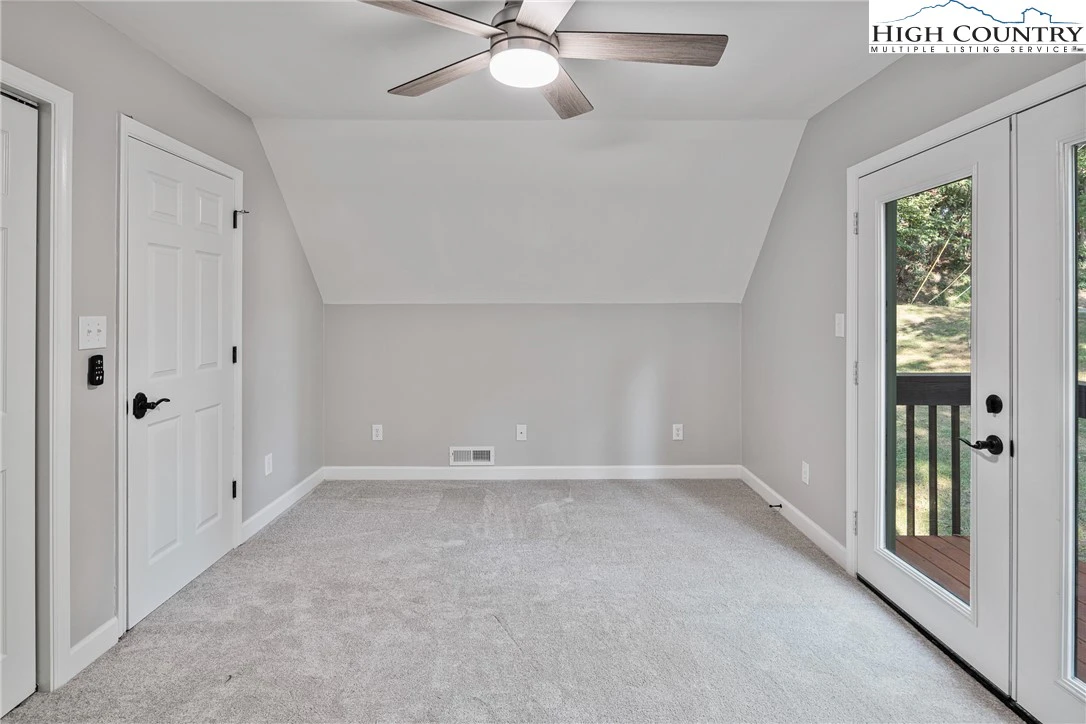 Image number 5 for the current listing