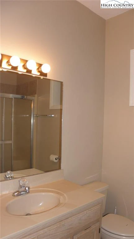 Image number 8 for the current listing