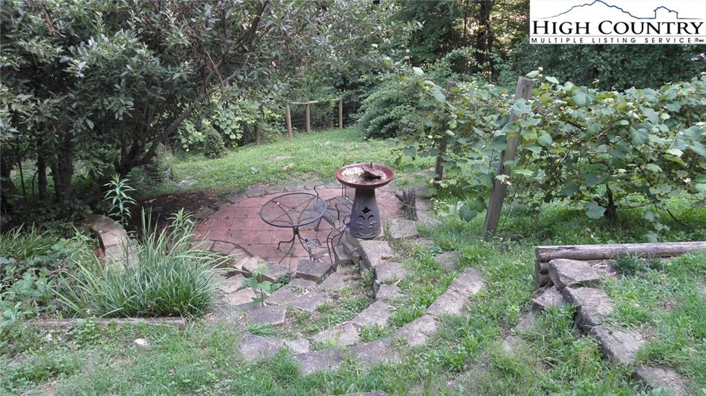Image number 2 for the current listing