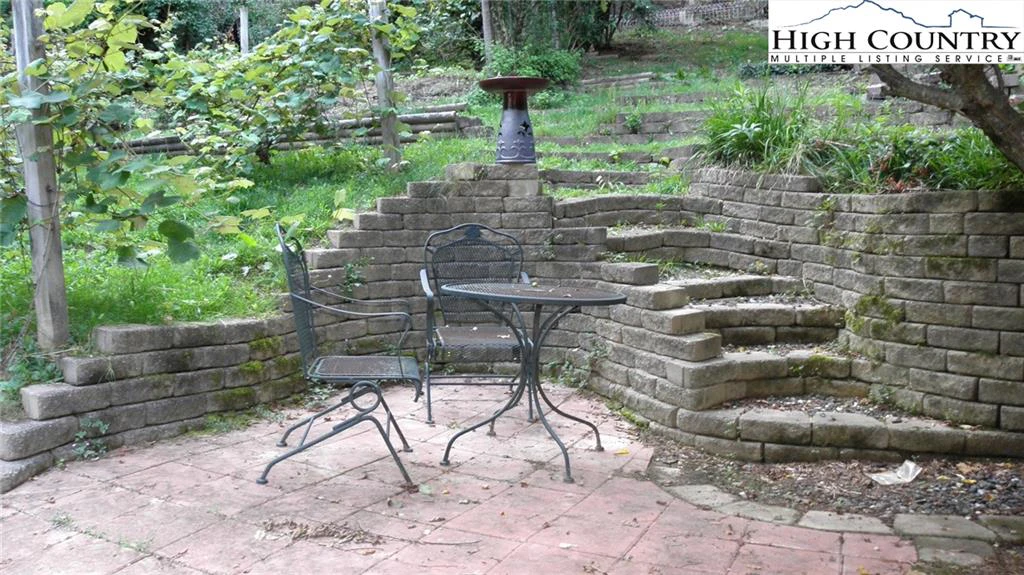 Image number 11 for the current listing