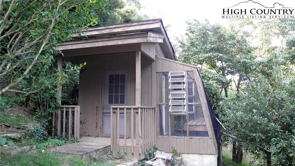 Image number 12 for the current listing