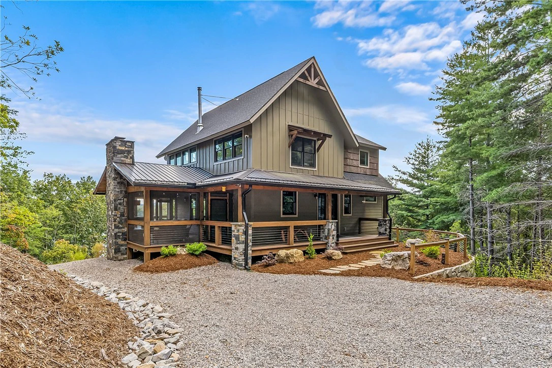 Image number 1 for the current listing
