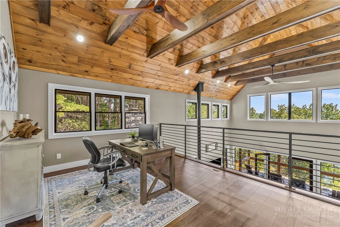Image number 14 for the current listing