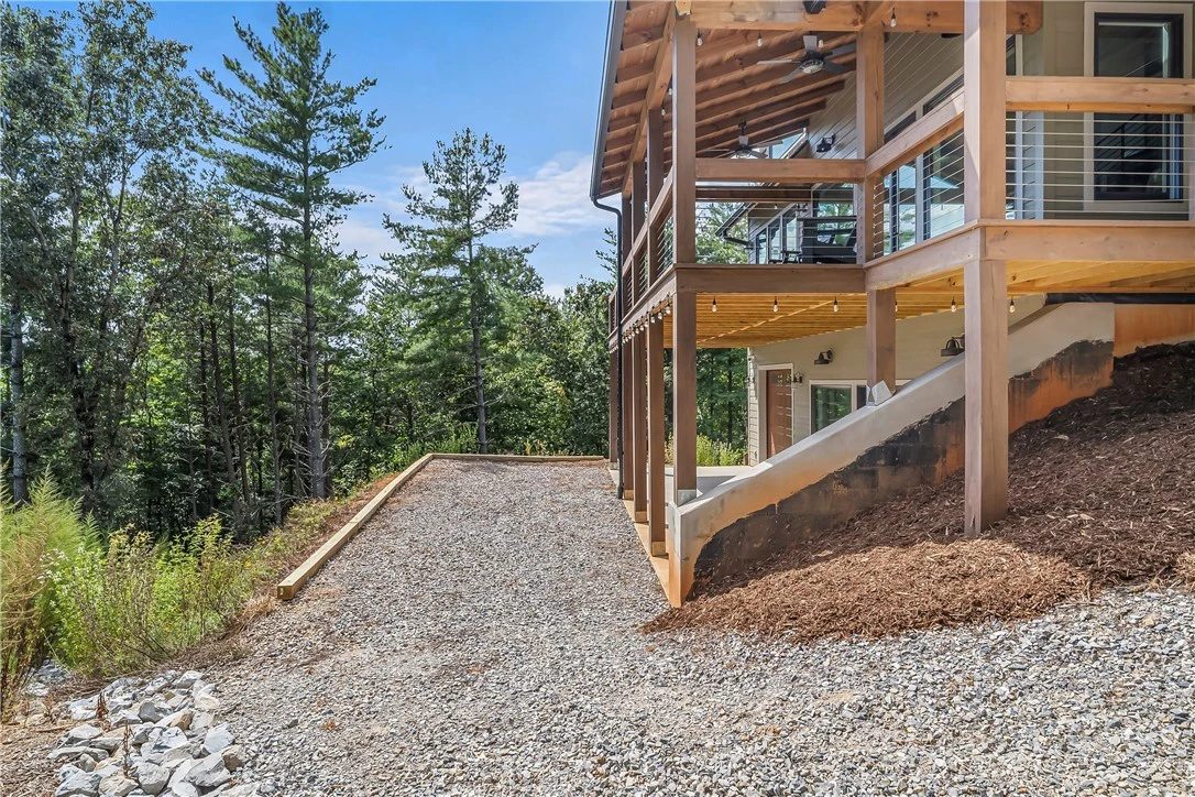 Image number 2 for the current listing