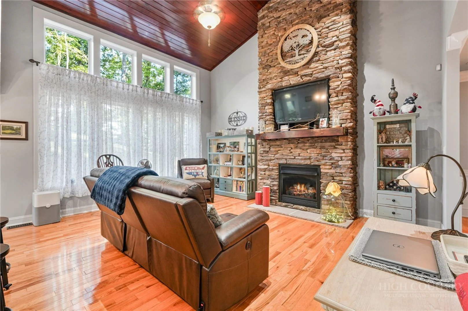 Image number 6 for the current listing