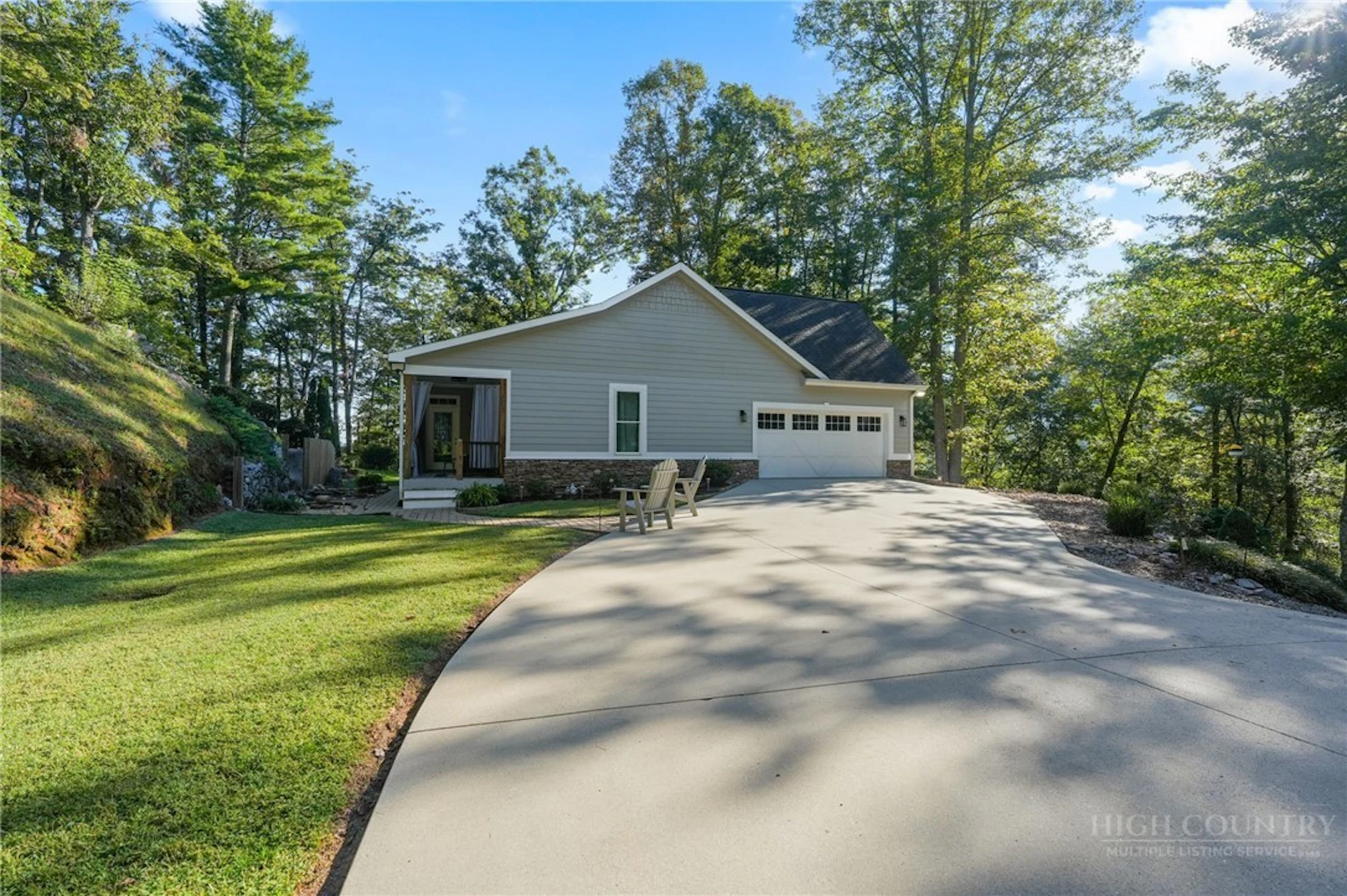 Image number 11 for the current listing