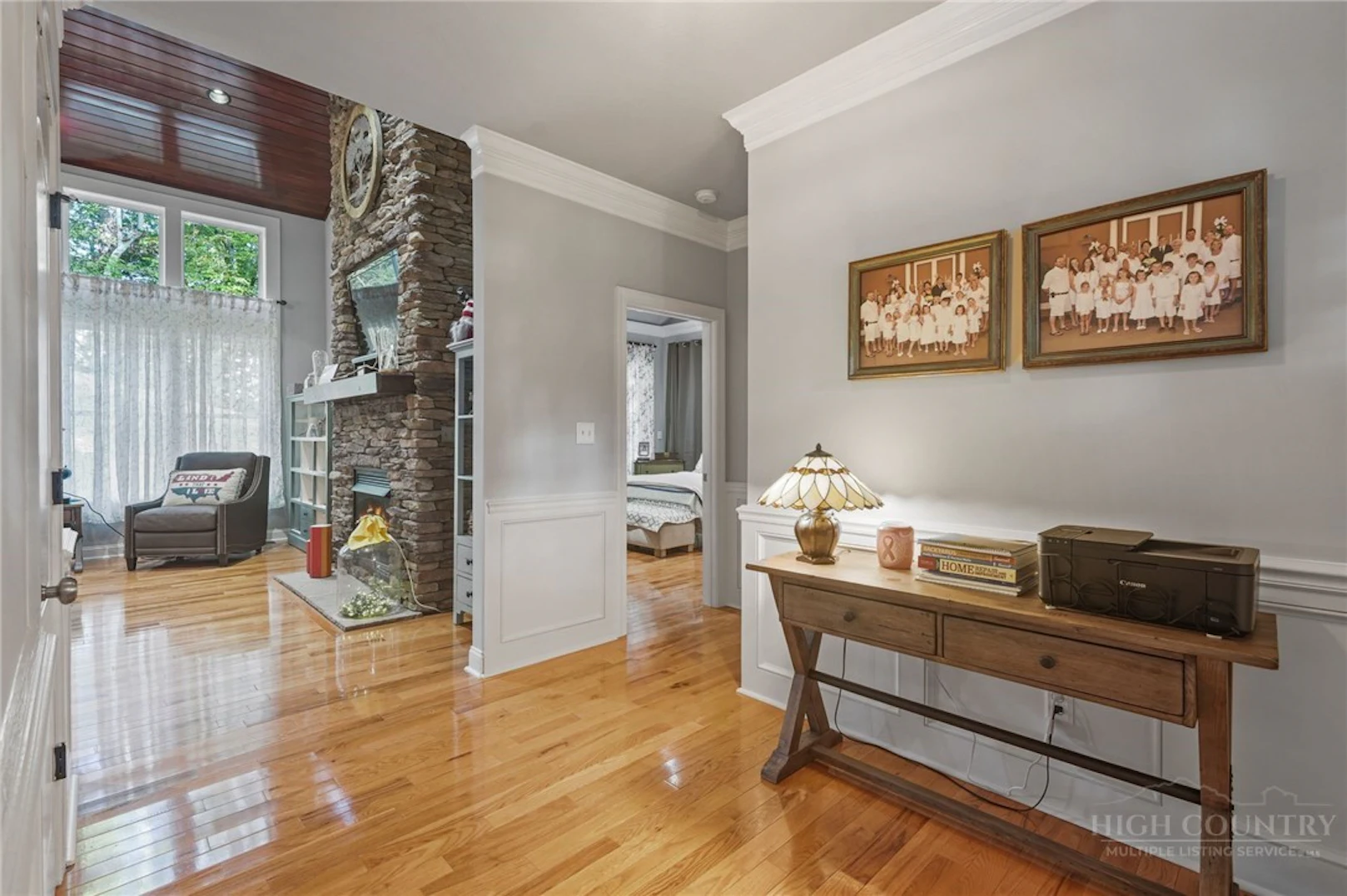 Image number 20 for the current listing