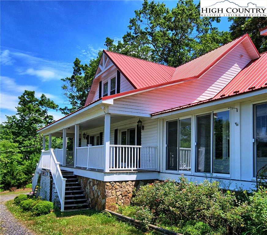 Image number 1 for the current listing