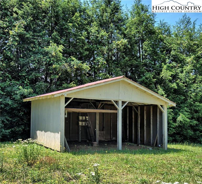 Image number 21 for the current listing