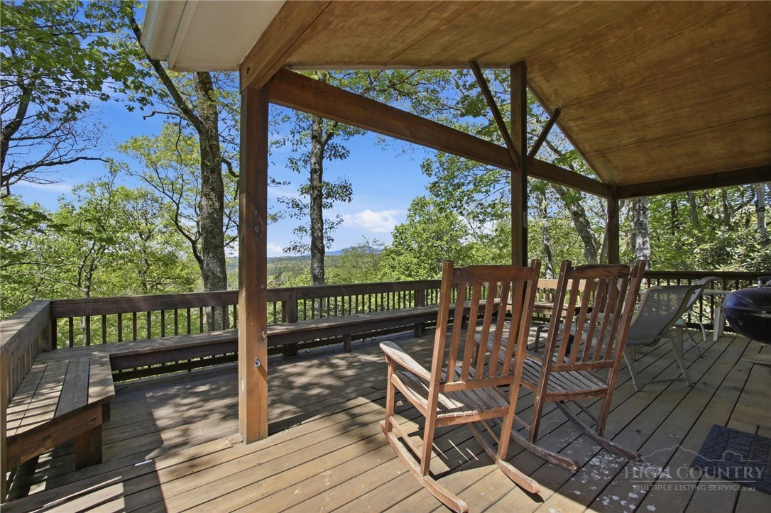 Image number 13 for the current listing