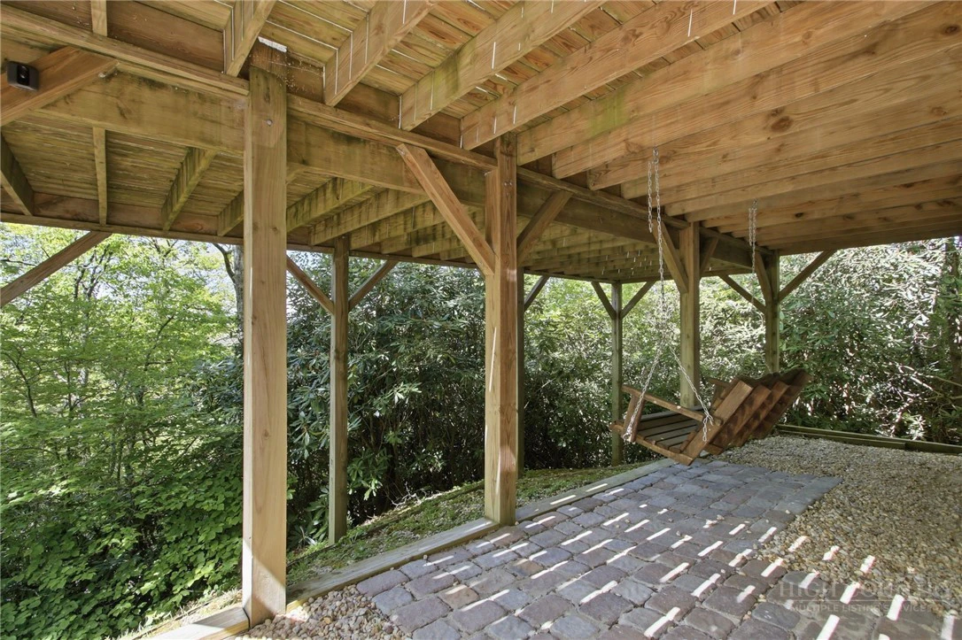 Image number 16 for the current listing