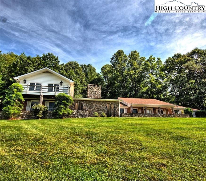 Image number 28 for the current listing