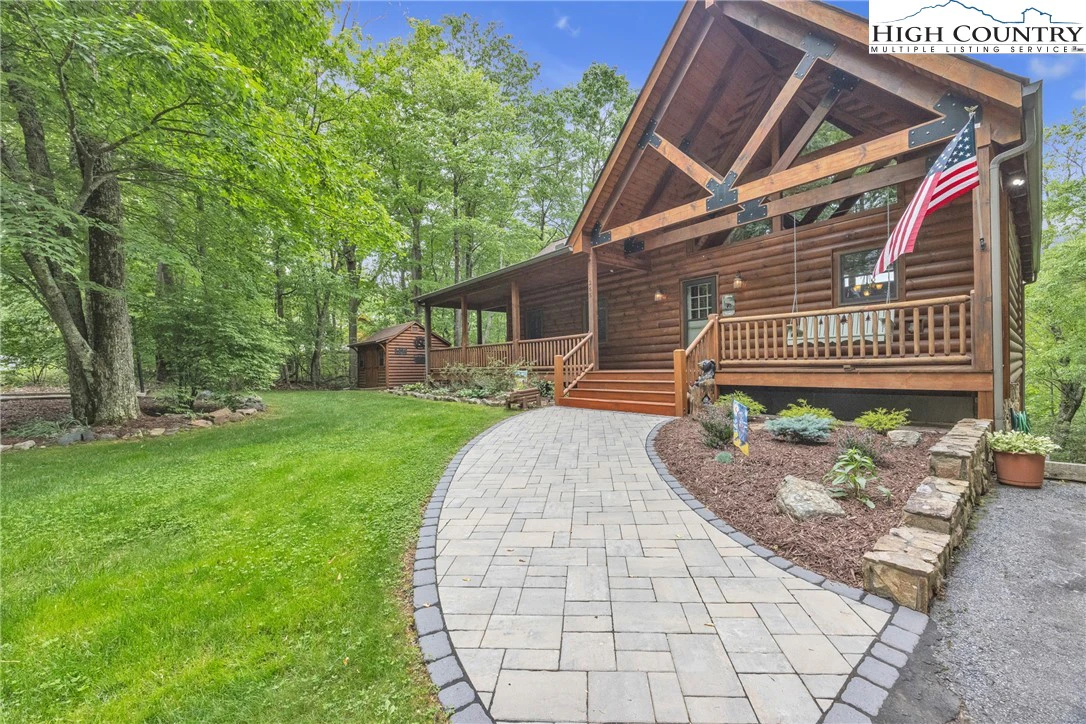 Image number 1 for the current listing