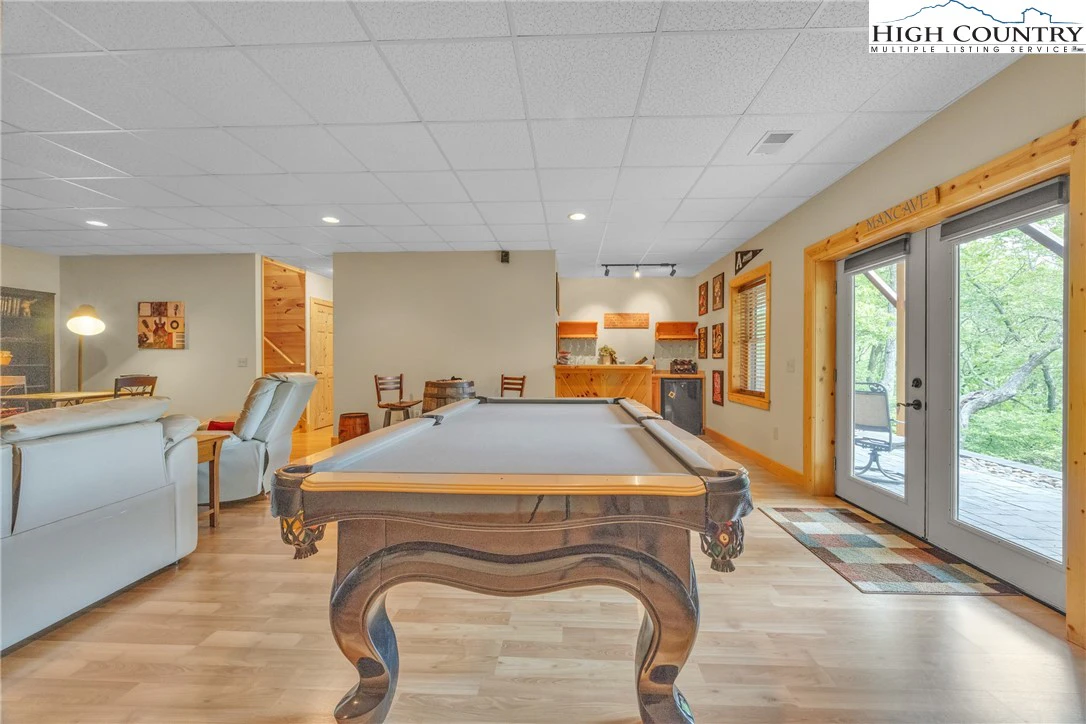 Image number 6 for the current listing