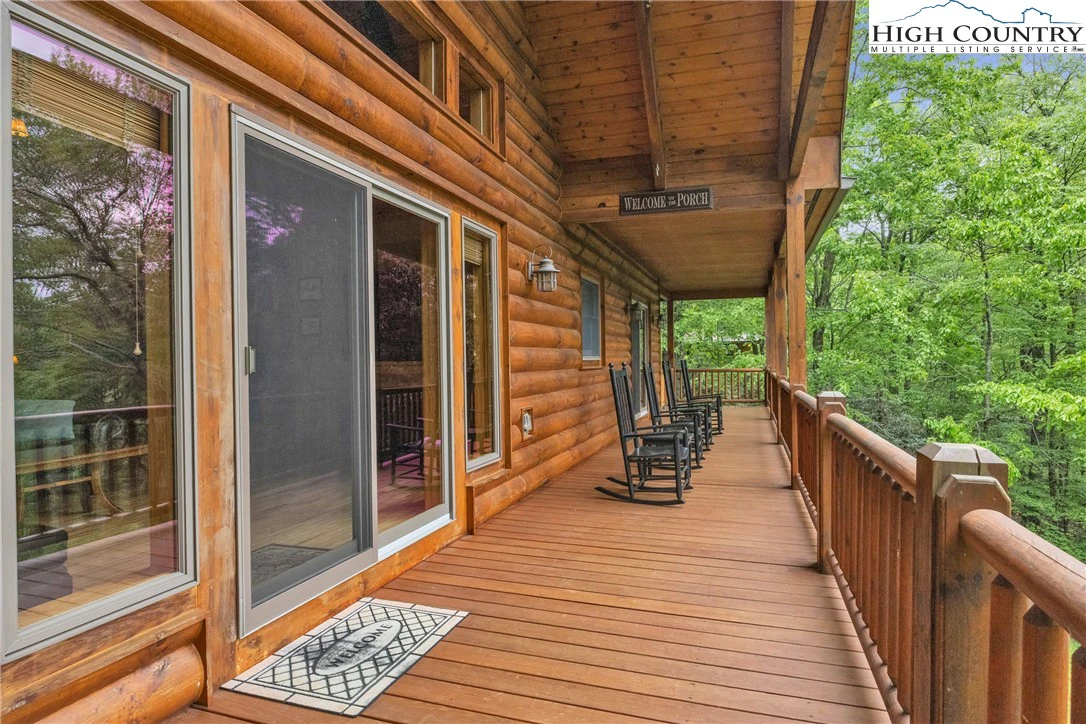 Image number 17 for the current listing