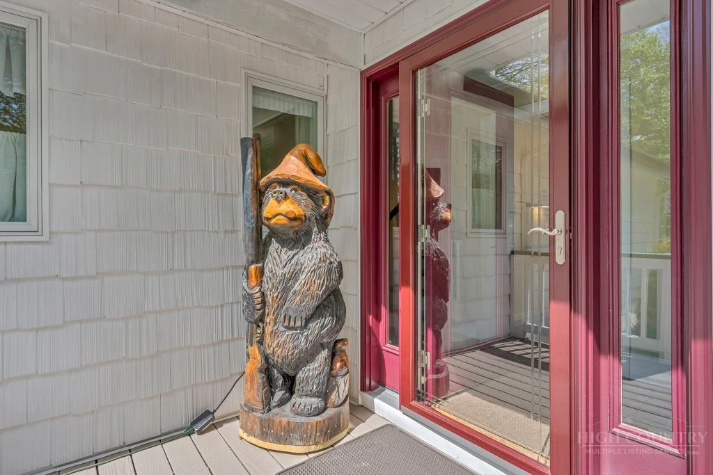 Image number 10 for the current listing