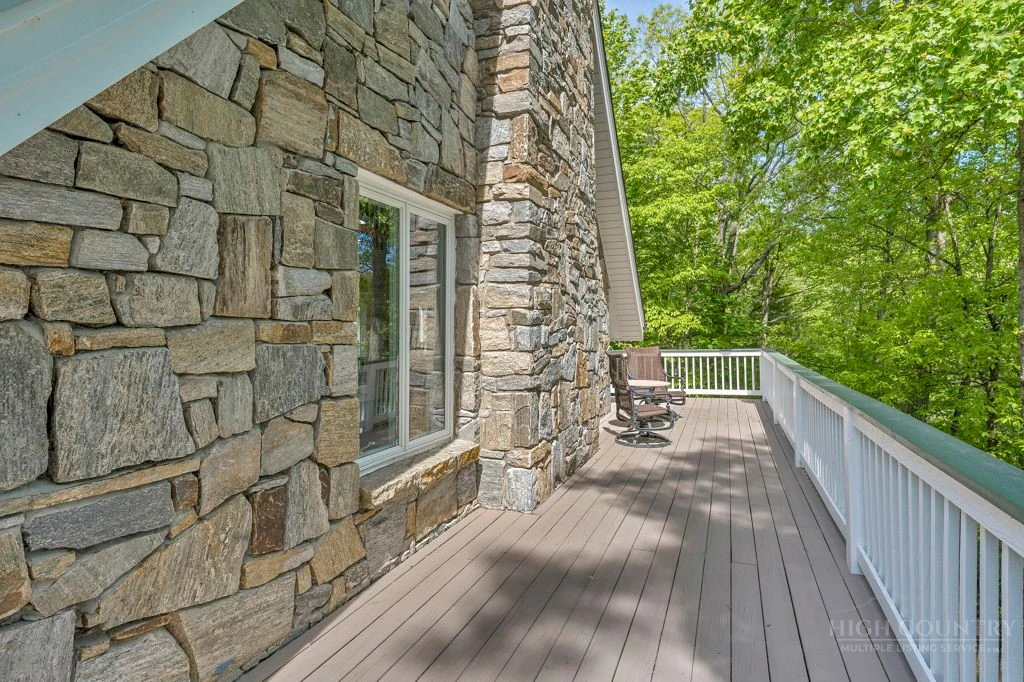Image number 7 for the current listing