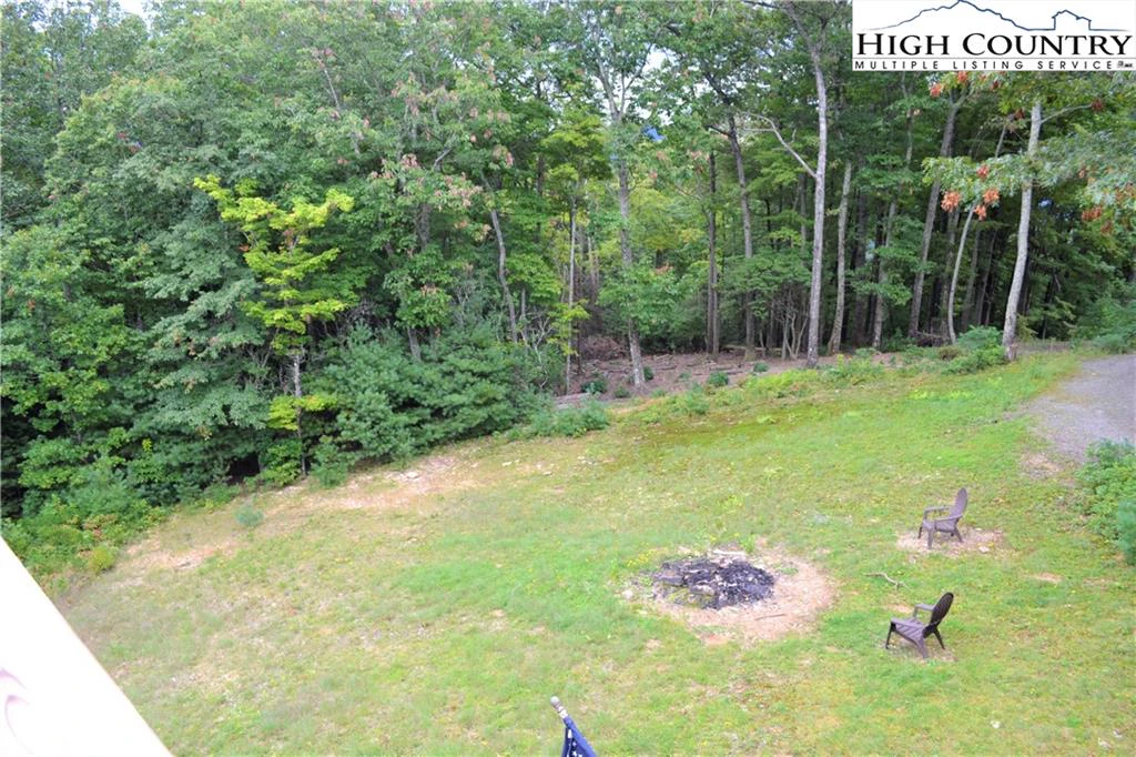 Image number 19 for the current listing