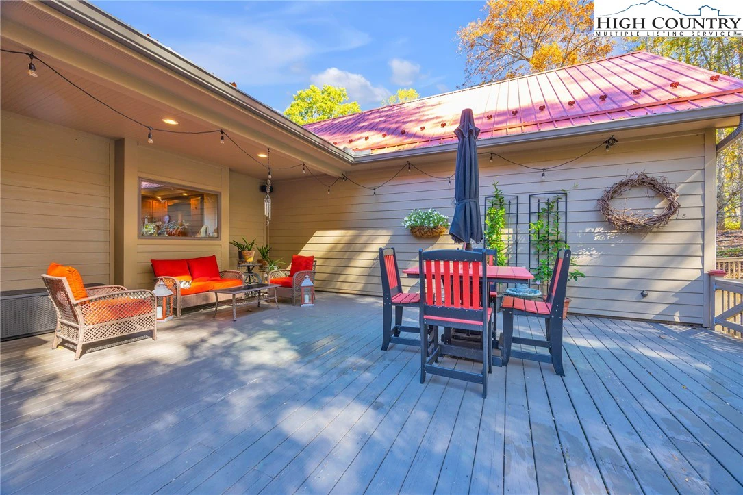 Image number 12 for the current listing