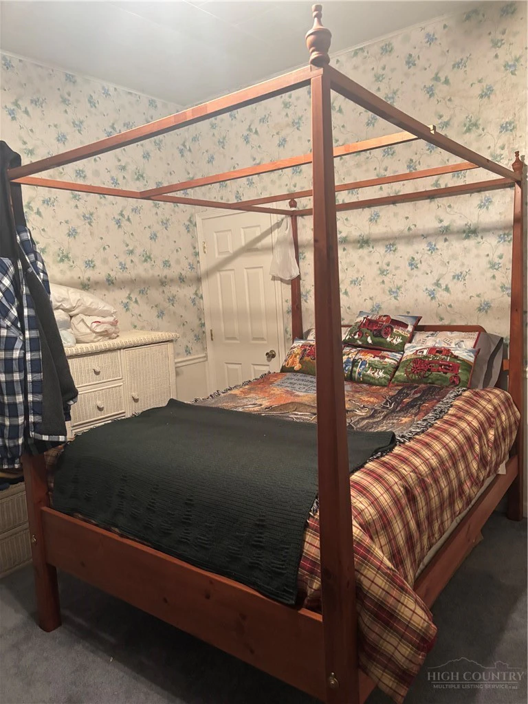 Image number 13 for the current listing