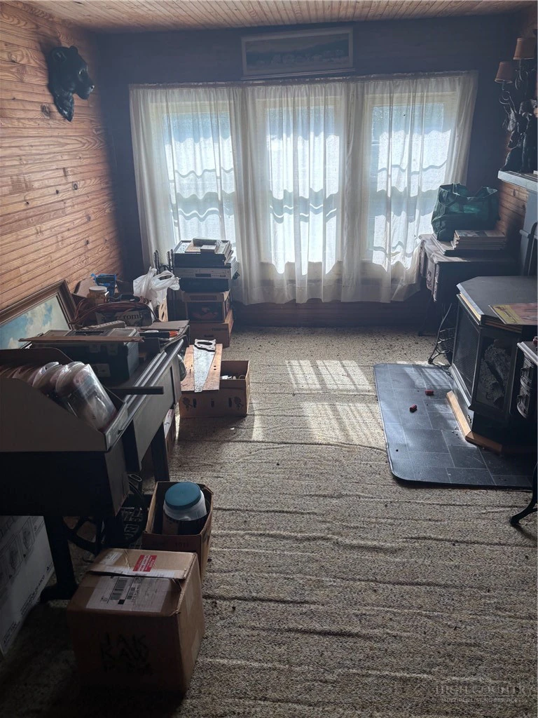 Image number 11 for the current listing