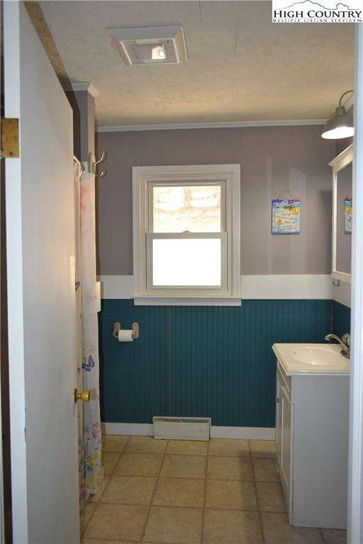 Image number 6 for the current listing