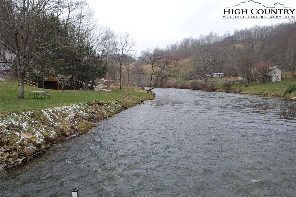 Image number 18 for the current listing