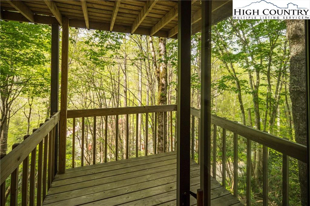 Image number 2 for the current listing