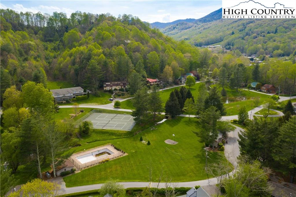 Image number 3 for the current listing