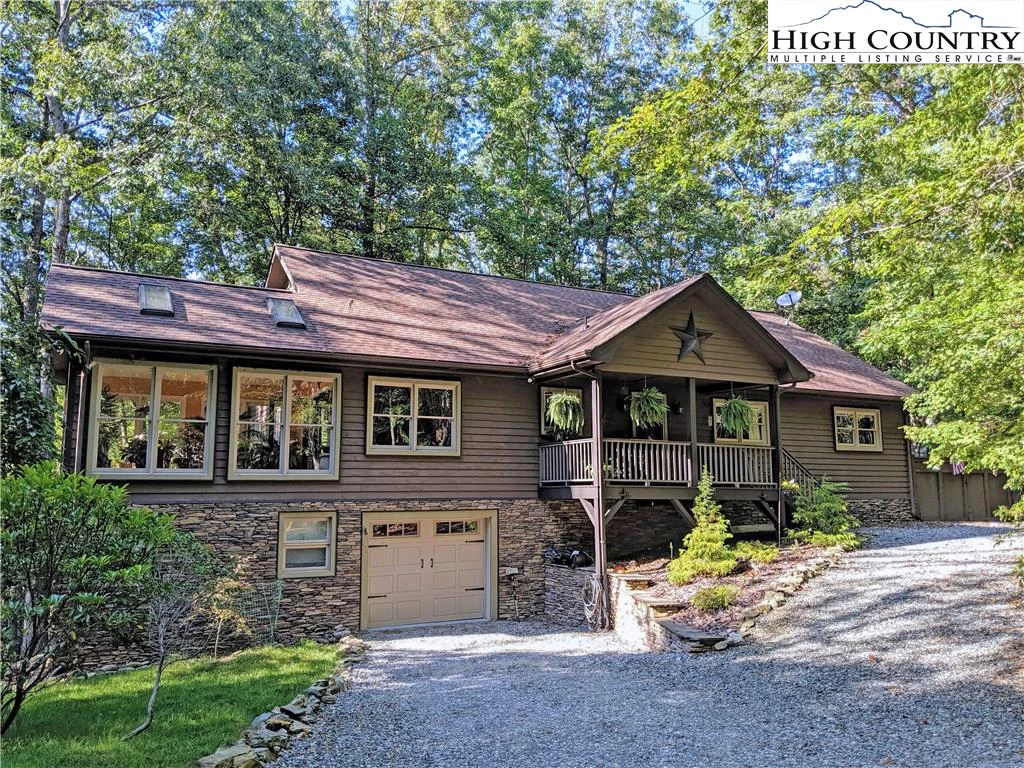 Image number 1 for the current listing