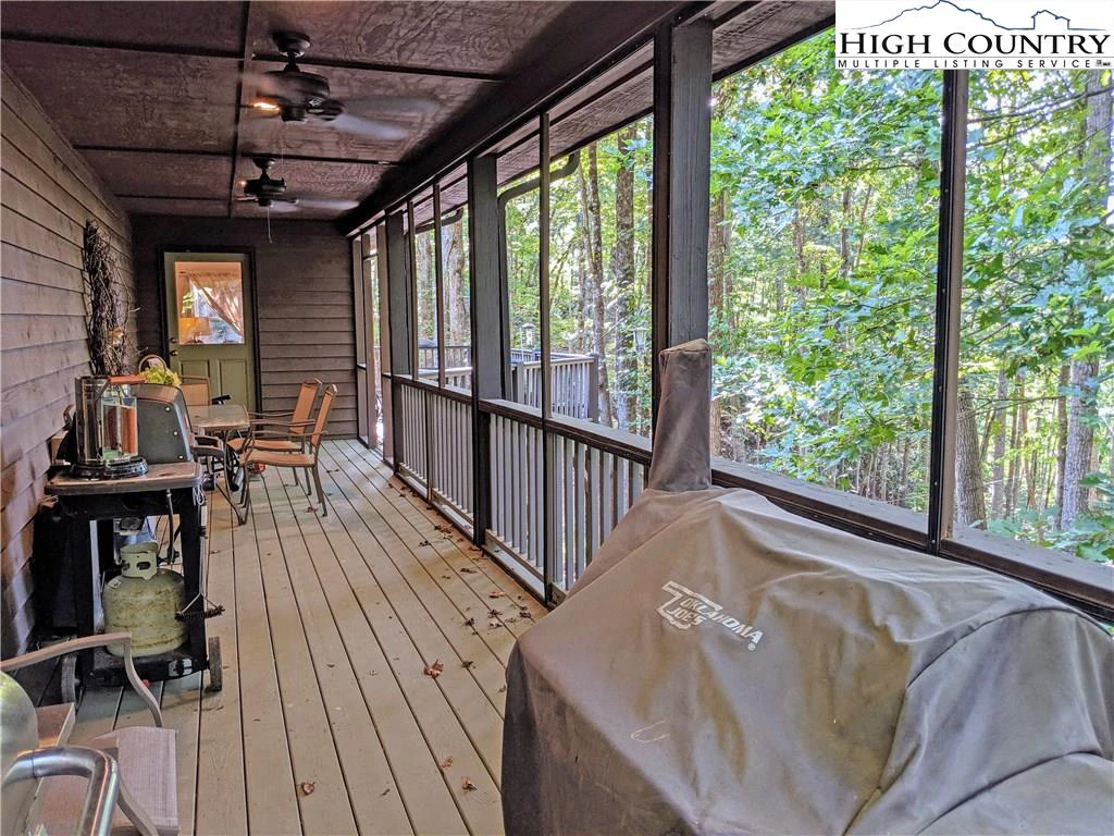 Image number 10 for the current listing